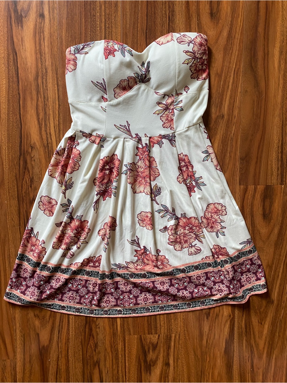 No Boundaries S strapless floral dress